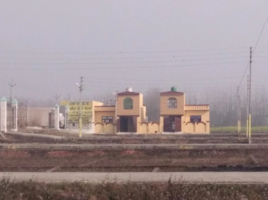 Residential Plot – 1800 SqFt. OR 200 SqYard(Gaz)